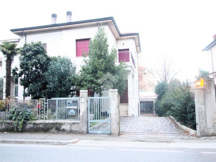 Casa con 5 locali in vendita in Via Giovanni Pacchioni, Monte Osservanza, Cesena