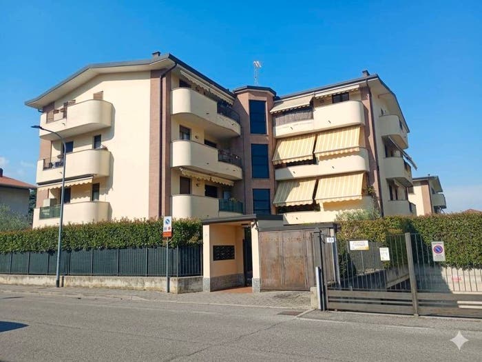 Appartamento trilocale in vendita in Via Vasari, Stazione, Lissone