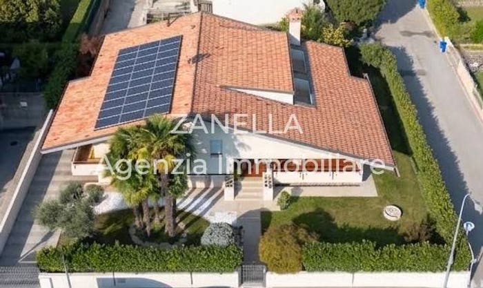 Casa con 6 locali in vendita in Borgo Treviso, Castelfranco Veneto