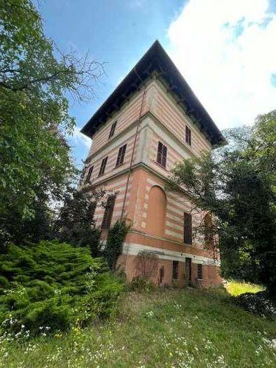 Casa con 6 locali in vendita in Strada Villalvernia, Novi Ligure