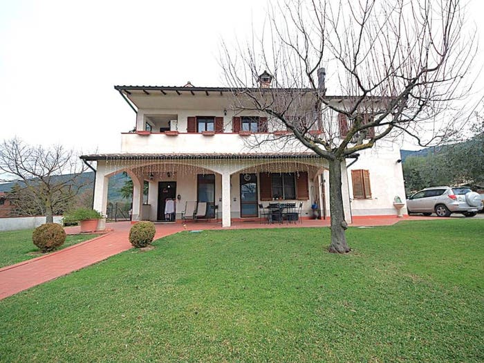Casa con 6 locali in vendita in Via Gabriele D'Annunzio, Centro, Campello sul Clitunno