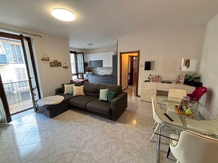 Appartamento trilocale in vendita in Via Maggio, Roveleto, Cadeo