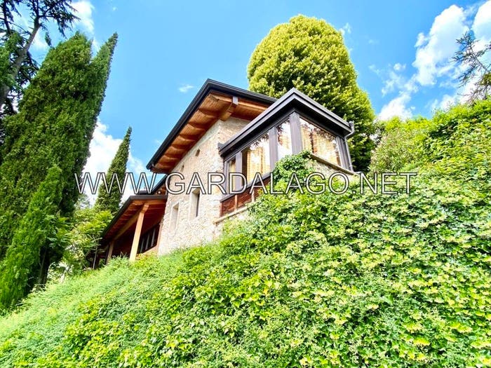 Casa con 6 locali in vendita in Località Vilmezzano, Vilmezzano, Caprino Veronese