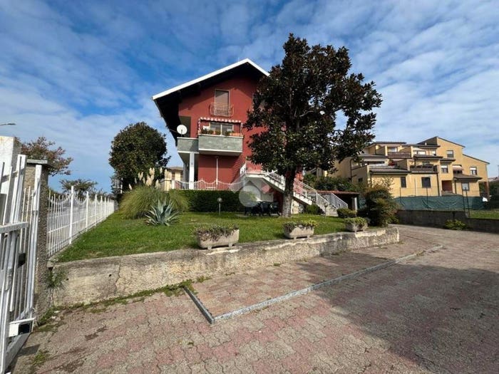 Appartamento quadrilocale in vendita in Via Circonvallazione, Marano Ticino