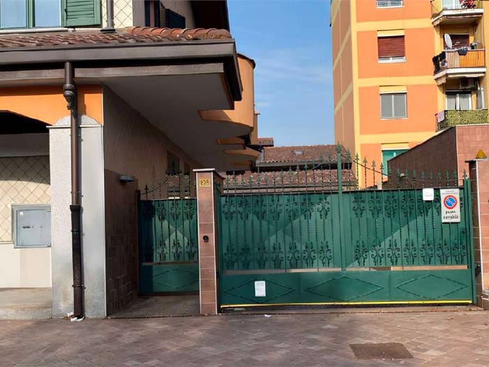 Appartamento quadrilocale in vendita in Via Giuseppe Garibaldi, Centro, Garbagnate Milanese