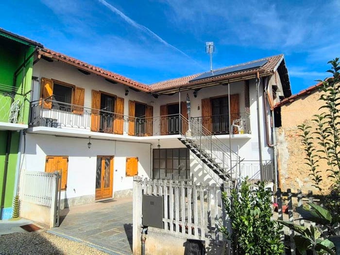 Casa con 6 locali in vendita in Via San Bernardino, Centro, Frossasco