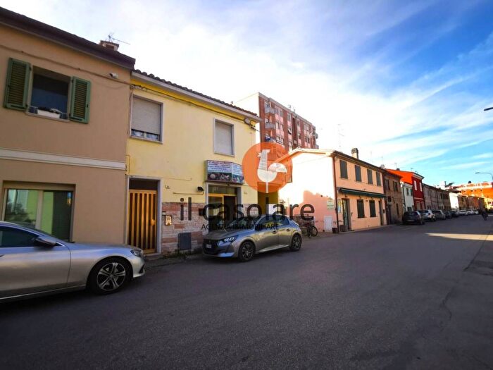 Casa con 6 locali in vendita in Via Fanella, Poderino Trave, Fano