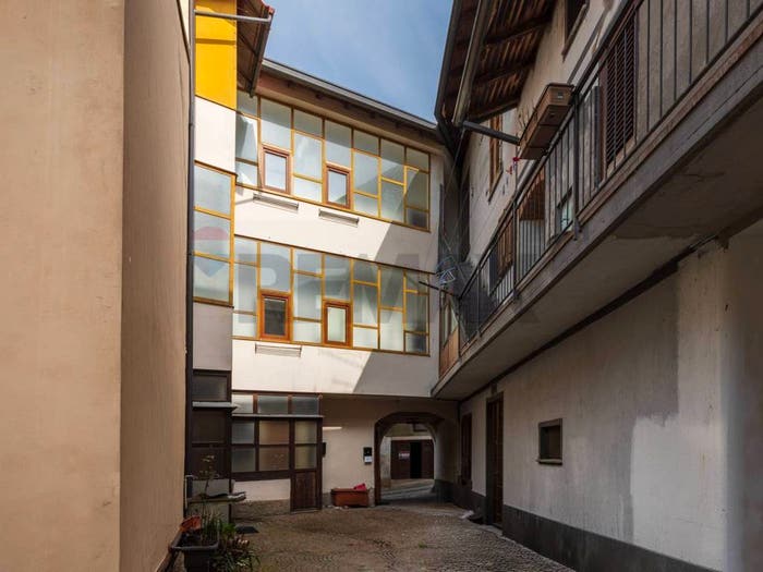 Appartamento con 5 locali in vendita in VIA MATTEOTTI, Centro, Castronno