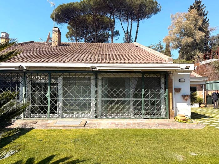 Casa con 6 locali in vendita in Pisana Bravetta, Roma