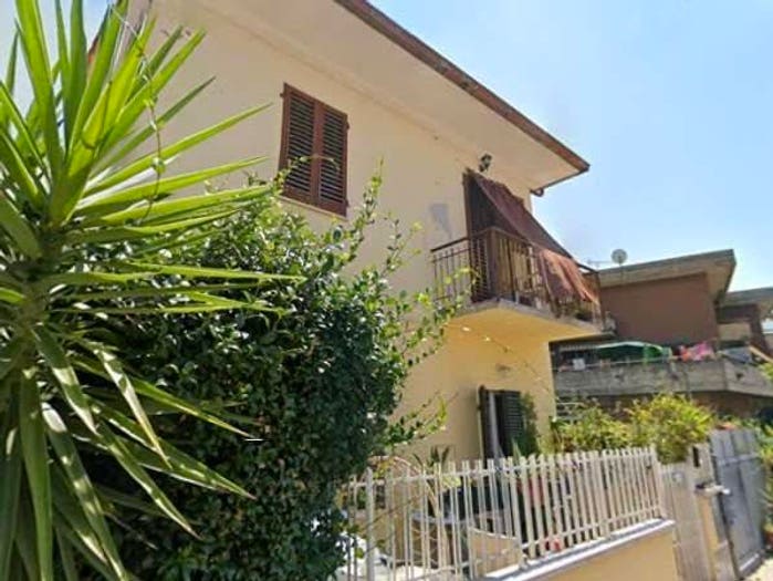 Appartamento quadrilocale in vendita in Via Silvio Pellico, MontecatiniTerme