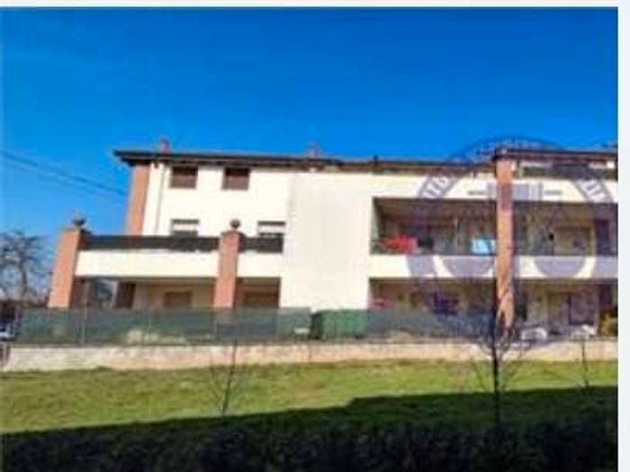 Appartamento trilocale in vendita in Via Sandro Pertini, Porana Ceranica, Pizzale