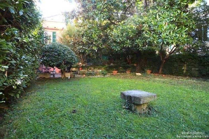 Appartamento con 6 locali in vendita in Piazza Giacomo Leopardi, Albaro, Genova