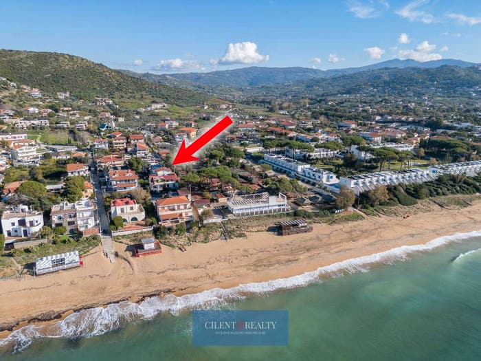 Appartamento trilocale in vendita in Viale Francesco Niglio, Santa Maria, Castellabate
