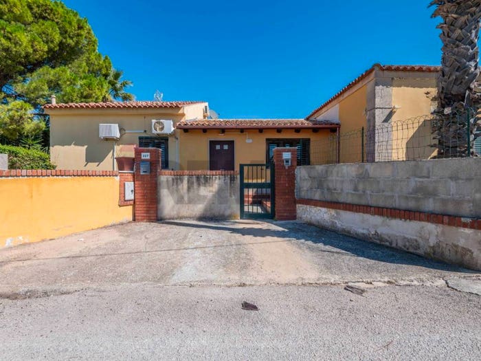Casa con 6 locali in vendita in CONTRADA DESERTO, Centro, Comiso