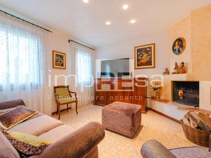 Casa con 6 locali in vendita in Via Distrettuale, Centro, Mareno di Piave