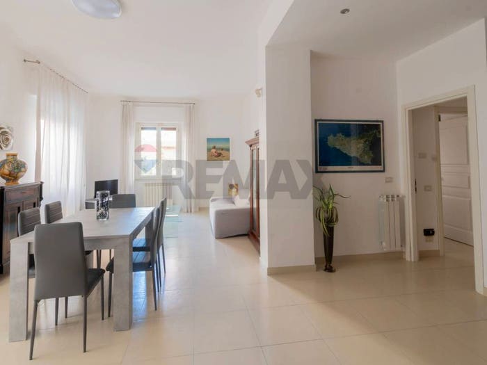 Appartamento con 6 locali in vendita in Via Petrarca, Libertà Villabianca, Palermo