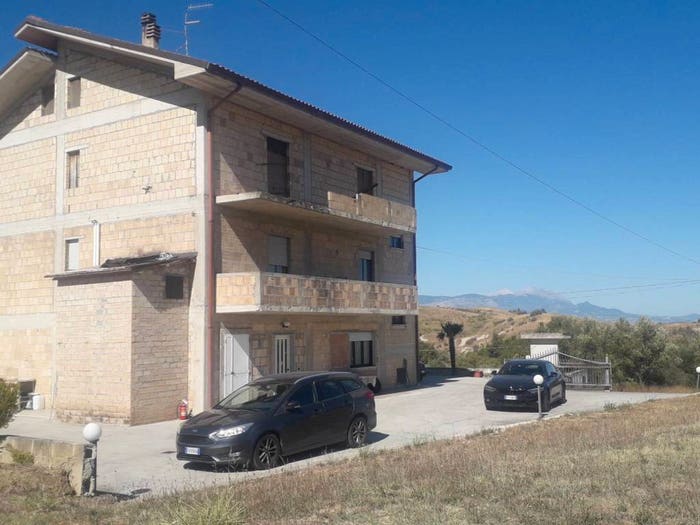 Casa con 6 locali in vendita in Via Molino, Roccamontepiano