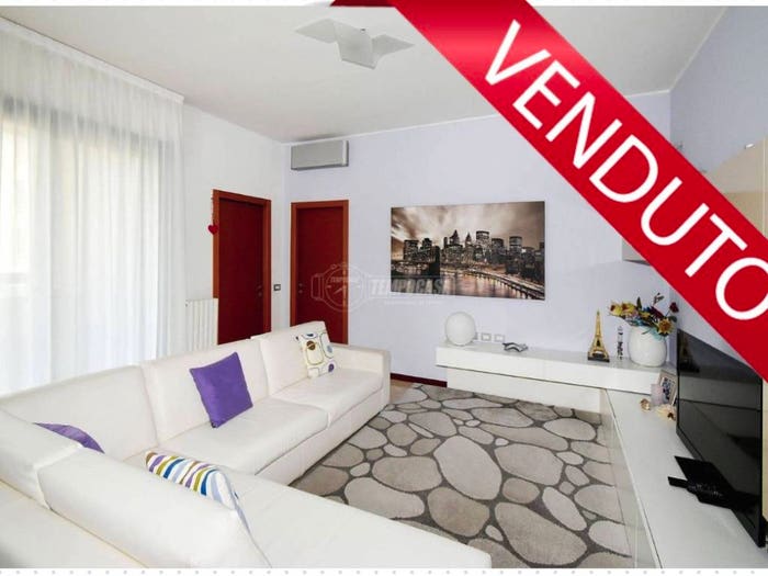 Appartamento trilocale in vendita in Via brodolini, Pieve Emanuele