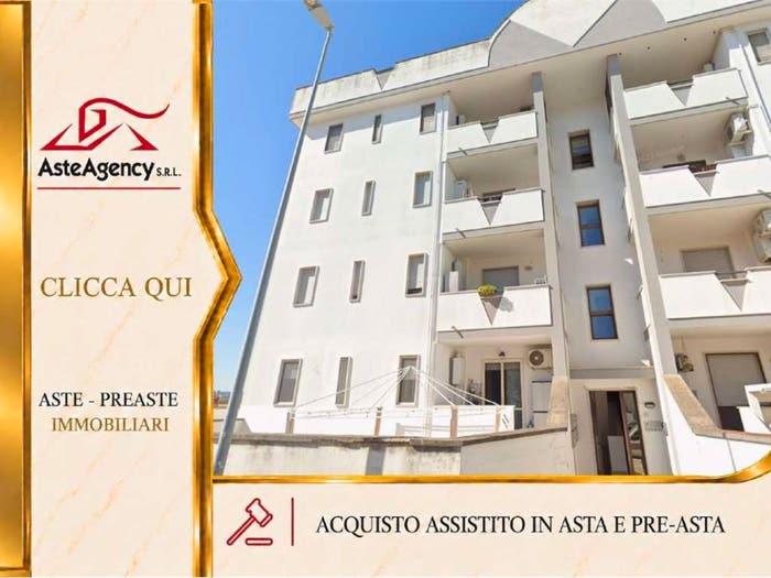 Appartamento trilocale in vendita in Via martiri d'otranto, Giorgilorio, Surbo