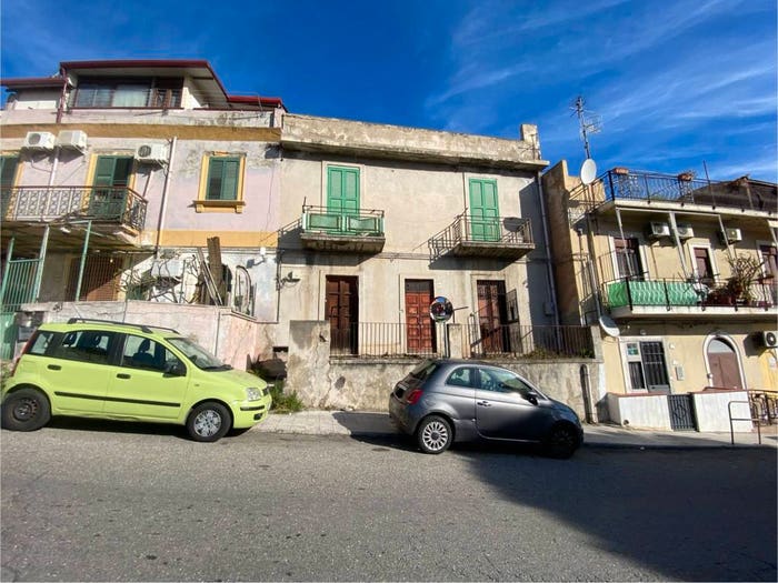 Casa con 6 locali in vendita in Via Comunale Santo, Gazzi, Messina