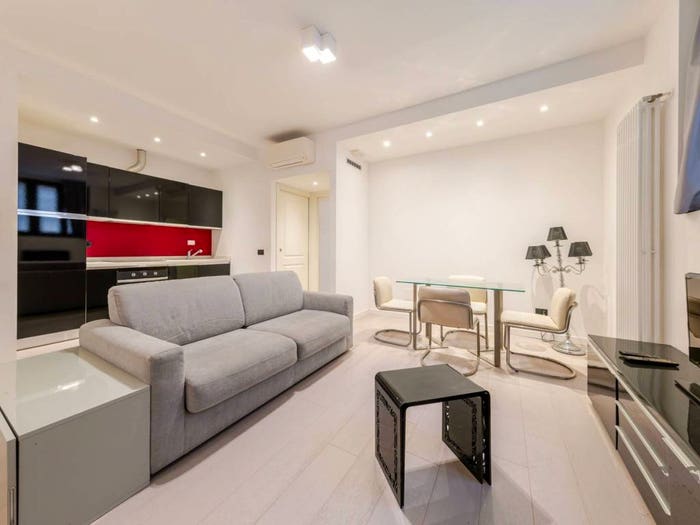 Appartamento bilocale in vendita in Via Giuseppe Compagnoni, Plebisciti Susa, Milano
