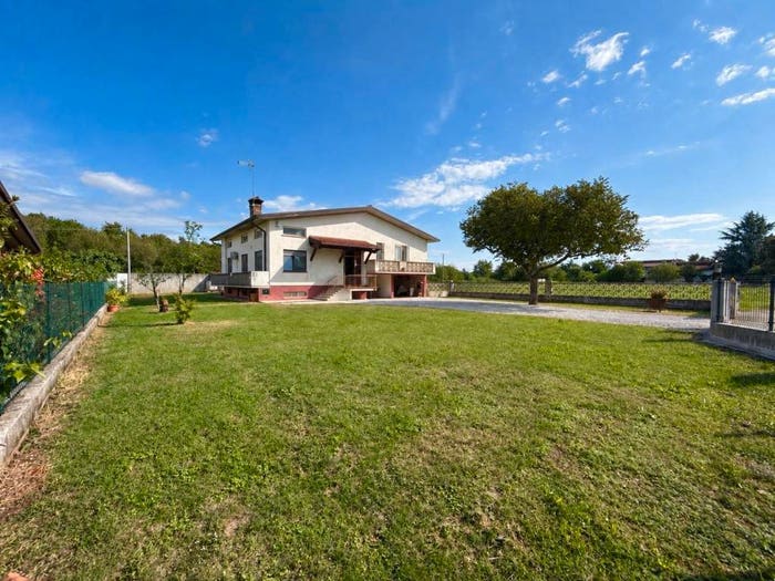 Casa con 5 locali in vendita in Via Premariacco, Orzano, Remanzacco
