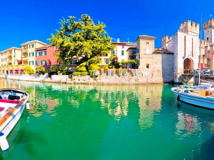 Casa con 5 locali in vendita in Piazza Virgilio, Centro, Sirmione