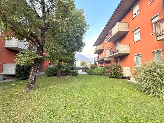 Appartamento trilocale in vendita in Via Nazionale, Casazza