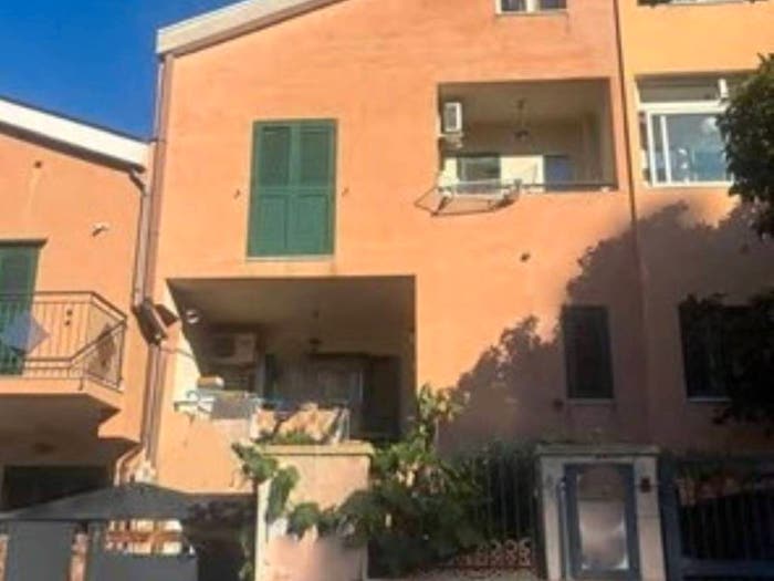 Casa con 6 locali in vendita in Via dei Garofani Messina ME Italia, Santa Lucia San Filippo, Messina