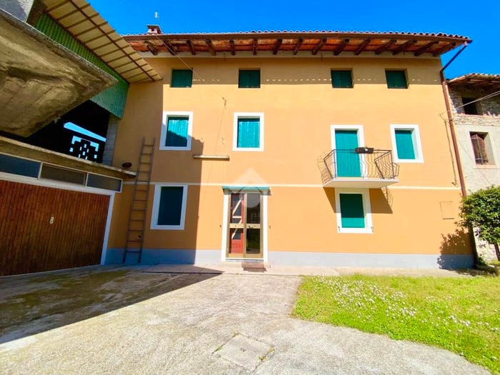 Casa quadrilocale in vendita in Via Monte Grappa, Tomba, Mereto di Tomba