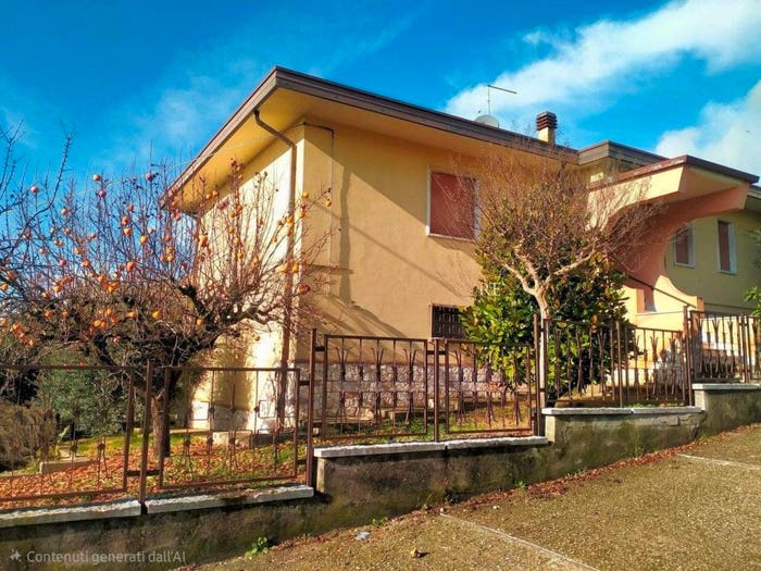 Casa con 5 locali in vendita in Via Montello, Strà Montanara Pieve, Colognola Ai Colli