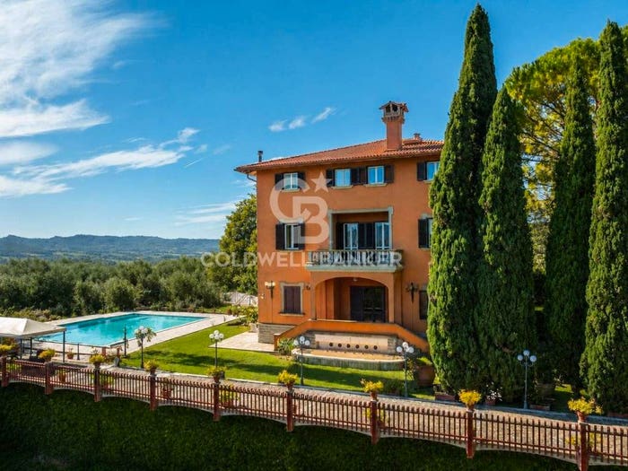 Casa con 6 locali in vendita in Via Fratelli Cairoli, Corciano