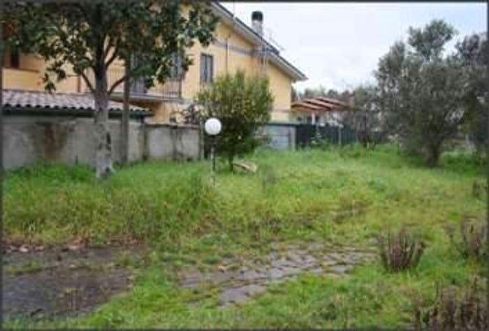 Casa con 6 locali in vendita in VIA VOMANO, Campo di Carne Pantanelle, Aprilia