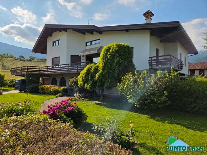 Casa con 6 locali in vendita in Via Stella Maris, Centro, Feltre