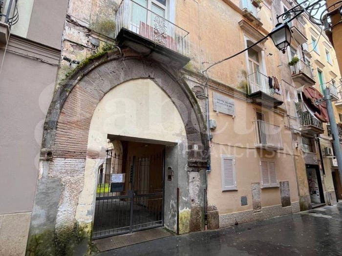 Appartamento quadrilocale in vendita in via Francesco Granata, Centro, Capua