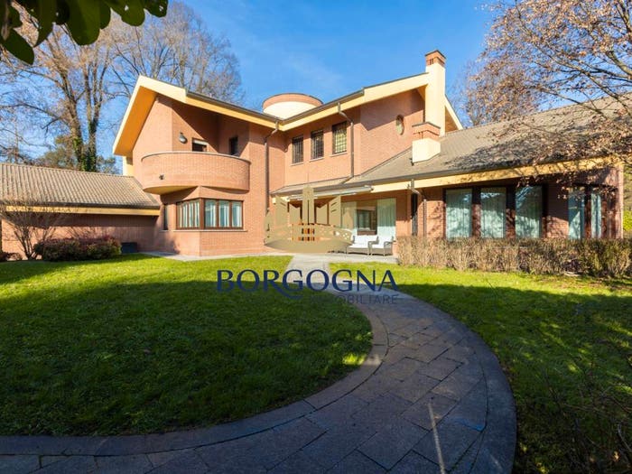 Casa con 6 locali in vendita in Via della Chiocciola, Centro, Carimate