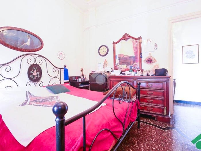 Appartamento quadrilocale in vendita in Via Merano, Multedo, Genova