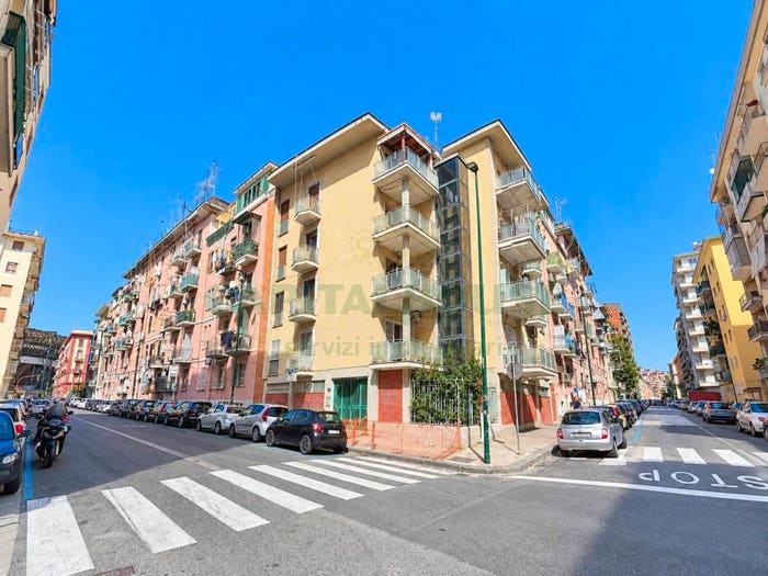 Appartamento quadrilocale in vendita in Via Francesco Galeota, Fuorigrotta, Napoli