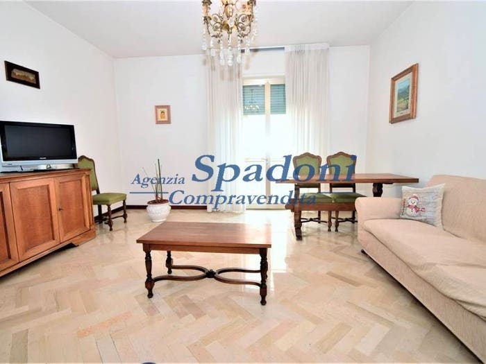 Appartamento con 5 locali in vendita in Via Solferino, MontecatiniTerme