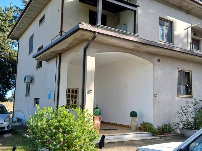 Casa con 6 locali in vendita in Località Piani di Chienti, Montecosaro