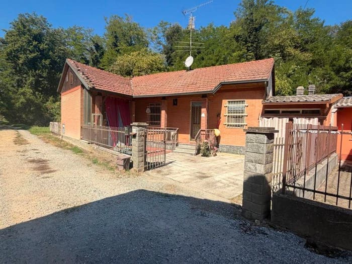 Casa trilocale in vendita in Via Santhià, Centro, Carisio