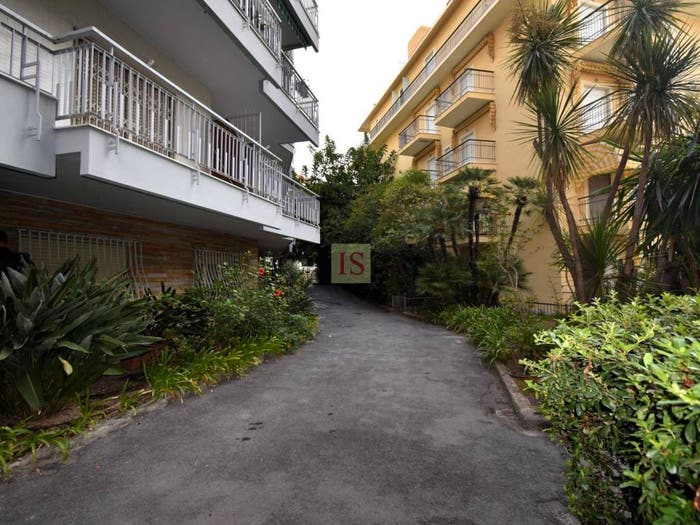 Appartamento quadrilocale in vendita in Via Privata Fratelli Asquasciati, Corso degli Inglesi, Sanremo