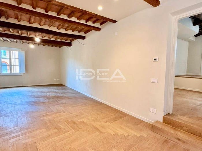 Appartamento con 5 locali in vendita in Via del Duomo, Piazza Anfiteatro Torre Guinigi, Lucca