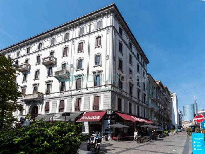 Appartamento bilocale in vendita in Largo La Foppa, Moscova, Milano