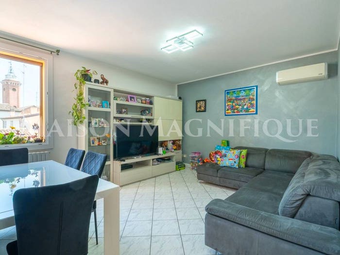 Appartamento trilocale in vendita in Via Canonica, Comacchio Città, Comacchio
