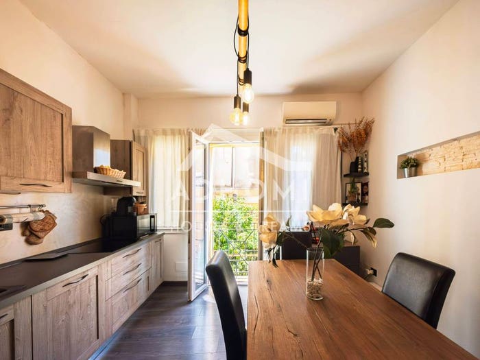 Appartamento trilocale in vendita in Vico Santa Margherita, Castello, Cagliari