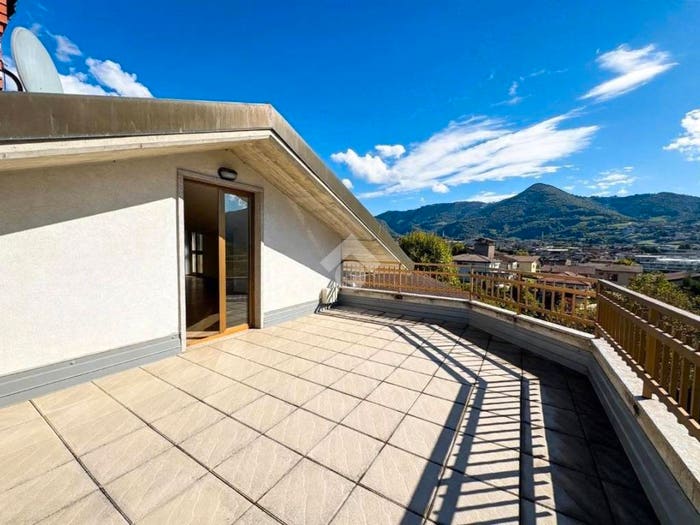 Appartamento quadrilocale in vendita in Via Generale Dalla Chiesa, Cazzano Sant'Andrea