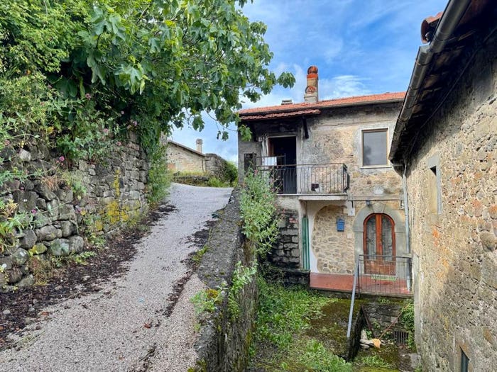 Appartamento trilocale in vendita in Località Fratta, Minucciano