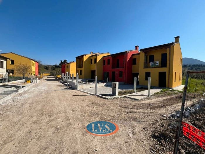 Casa quadrilocale in vendita in Piazza Liberazione, Vò, Vo'