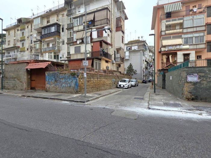 Appartamento quadrilocale in vendita in Via Maiori, Barra, Napoli